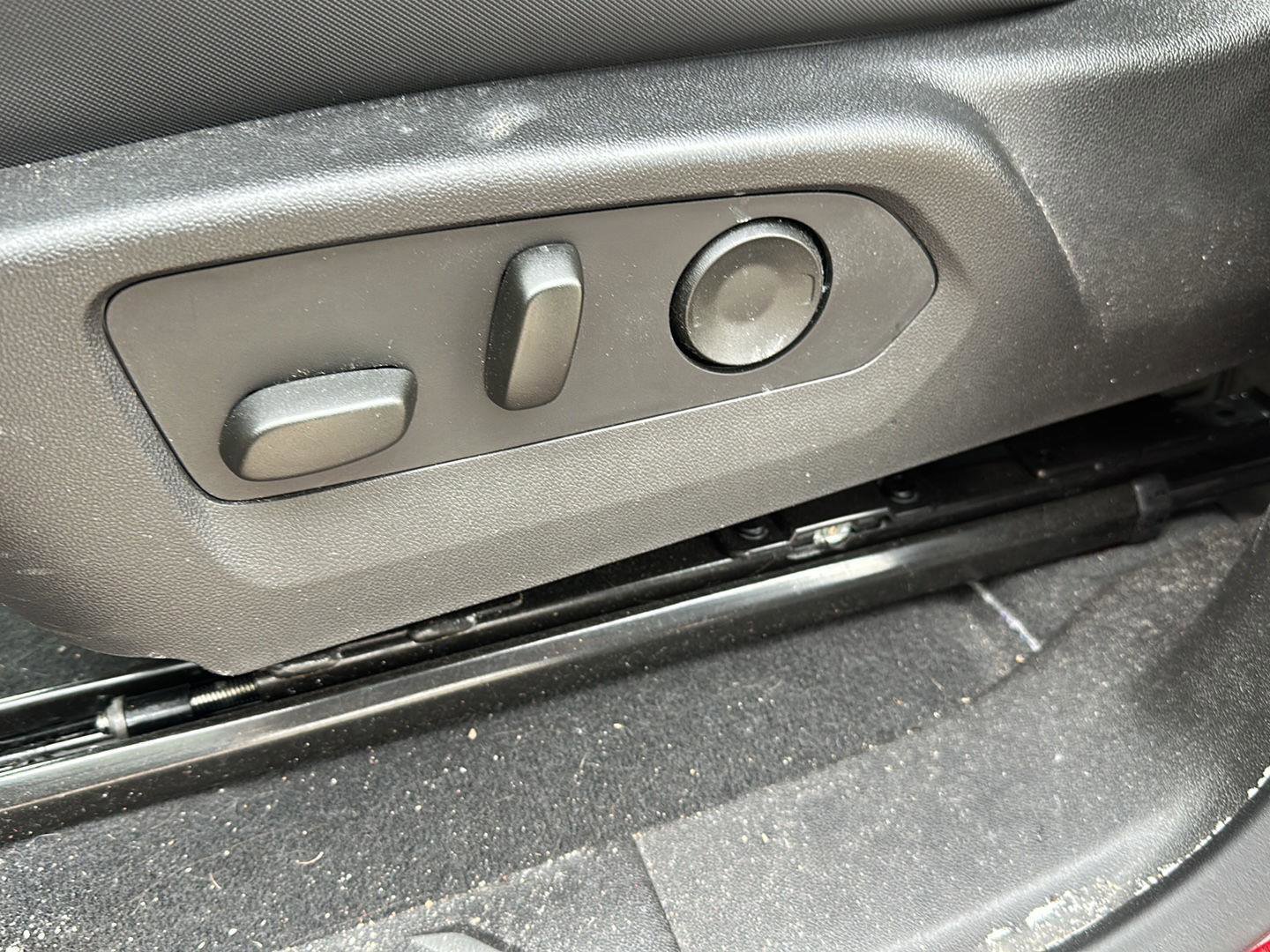 Used 2024 Chevrolet Colorado Z71 w/ Z71 Convenience Package 2 AWD/4WD image 10