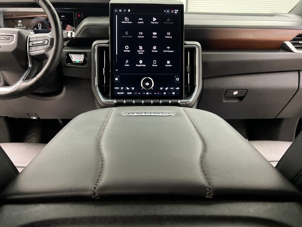 Used 2025 GMC Yukon Denali AWD/4WD image 44