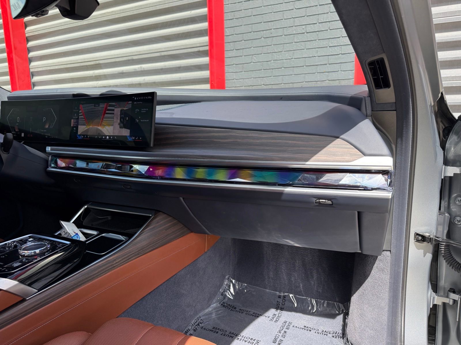 Used 2023 BMW 760i xDrive w/ Luxury Rear Seating Package image 25
