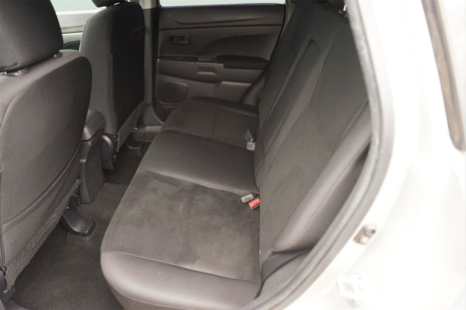 Used 2013 Mitsubishi Outlander Sport ES FWD image 12