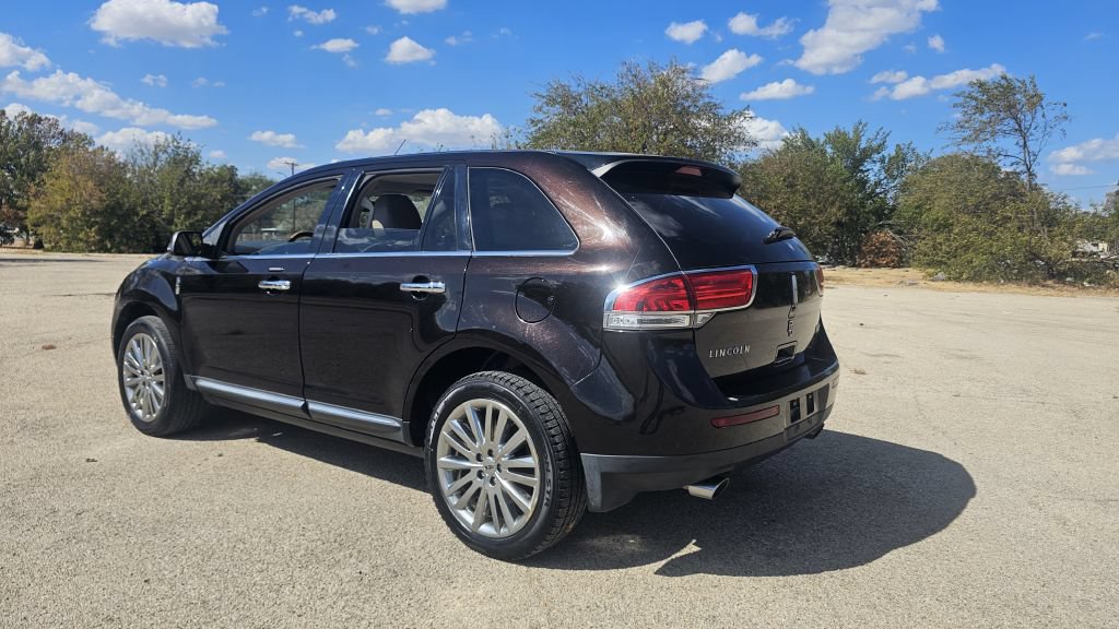 Used 2013 Lincoln MKX FWD image 5
