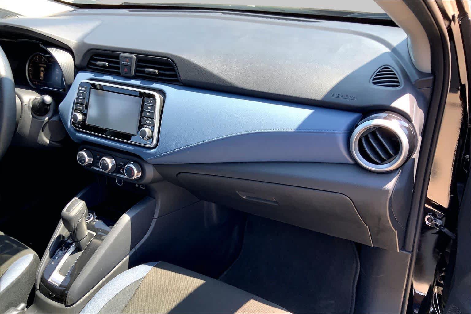 Used 2025 Nissan Versa SV FWD image 19