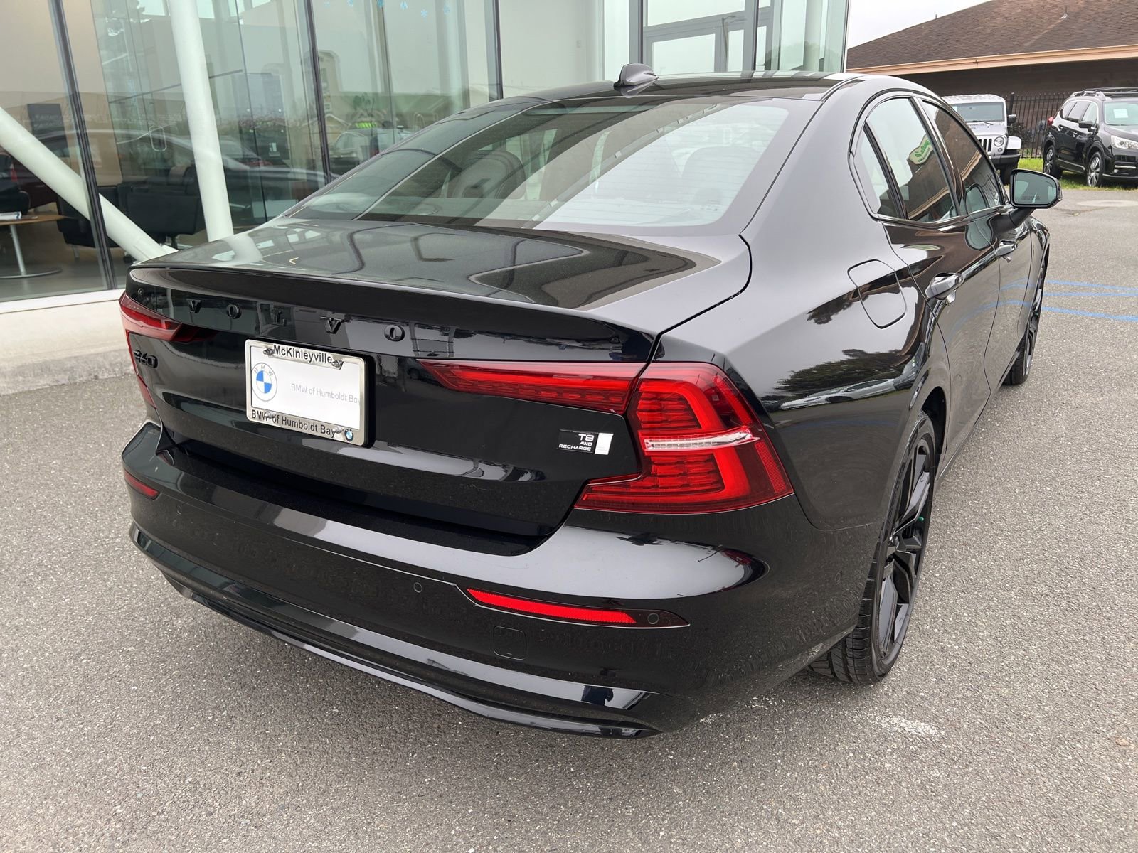 Used 2023 Volvo S60 T8 Plus w/ Climate Package AWD/4WD image 5