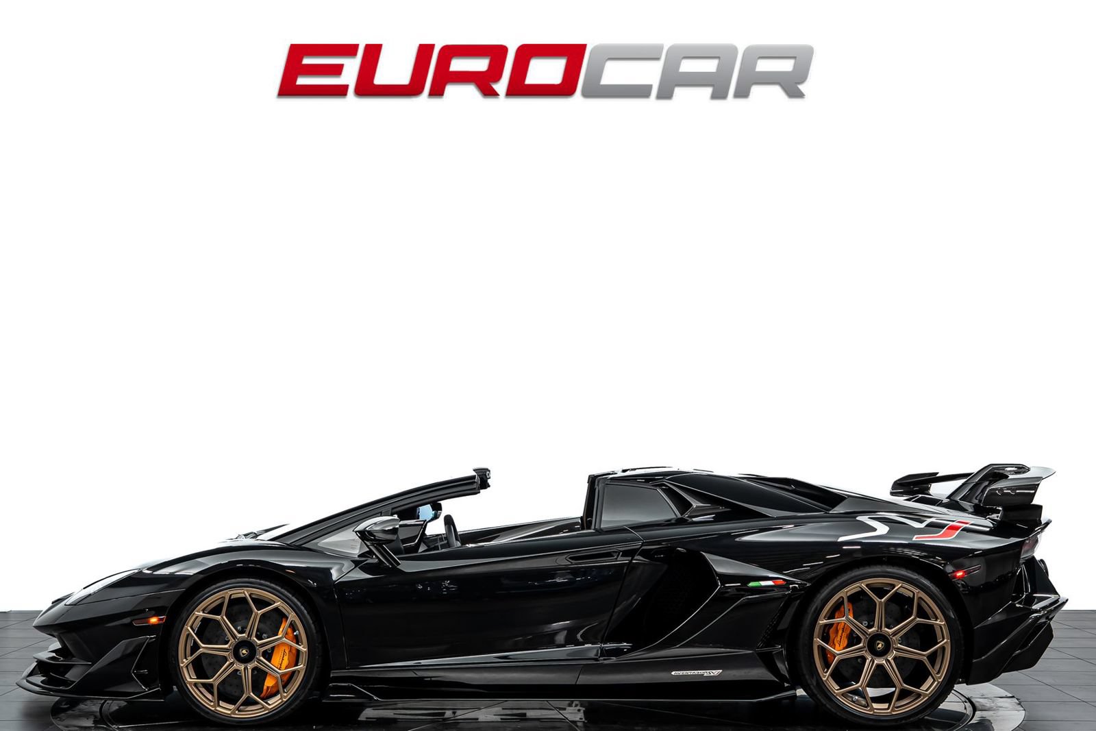 Used 2021 Lamborghini Aventador SVJ AWD/4WD image 2