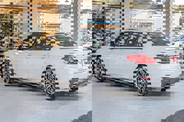 Used 2019 BMW 540i xDrive w/ M Sport Package image 7