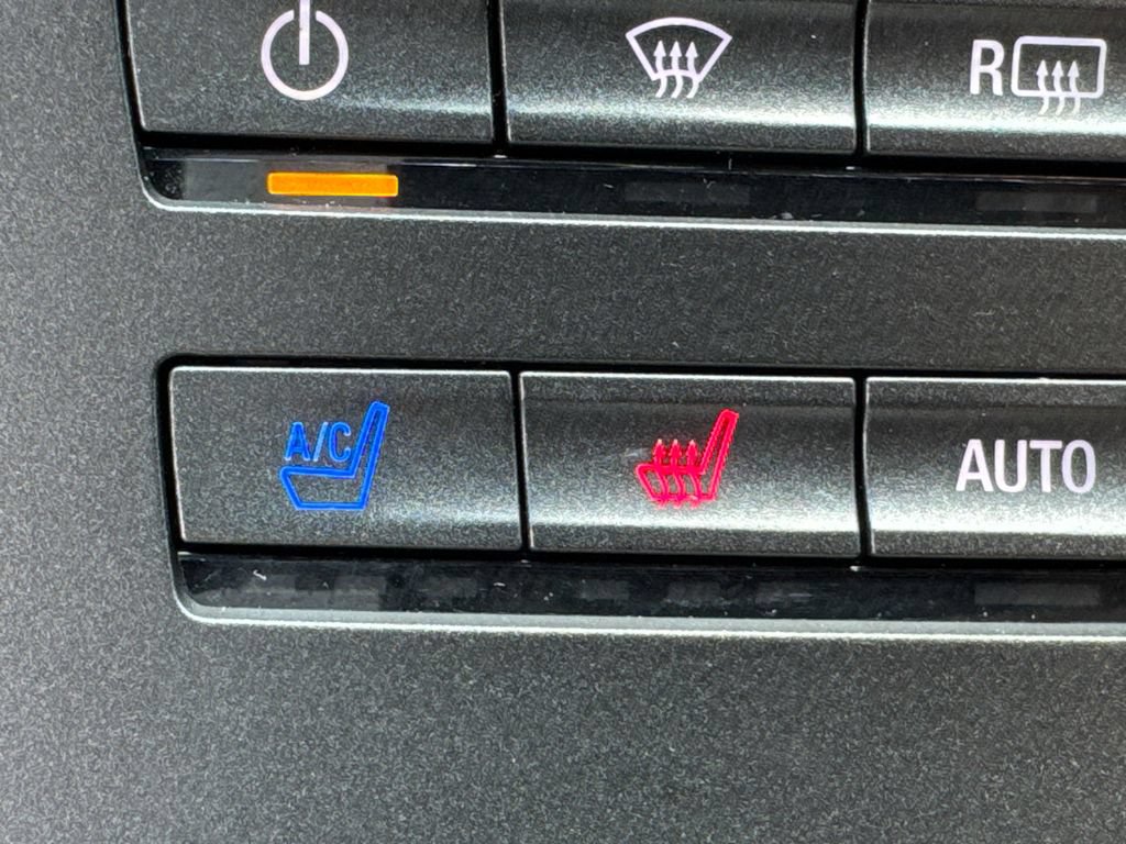 Used 2017 Lincoln MKX Reserve w/ Lincoln MKX Climate Package FWD image 30