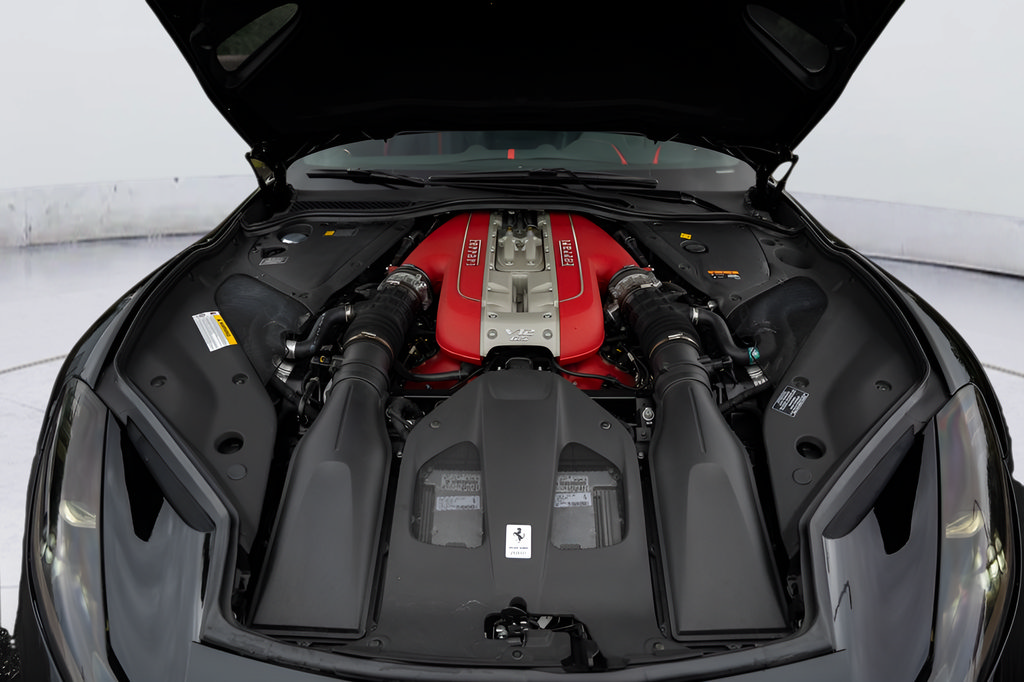 Used 2021 Ferrari 812 GTS RWD image 10