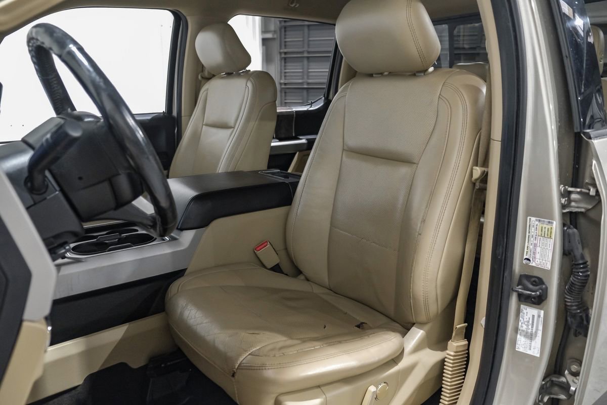 Used 2017 Ford F250 Lariat w/ Chrome Package image 31