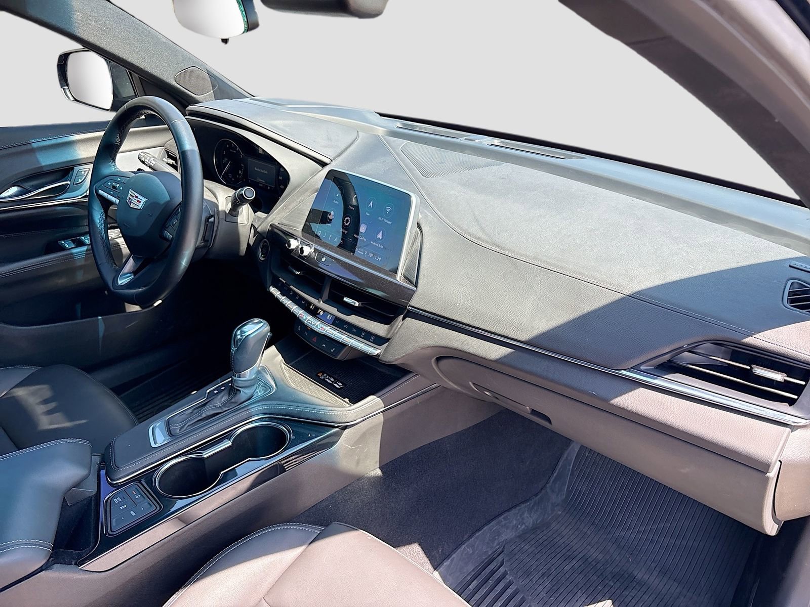 Used 2025 Cadillac CT4 Luxury image 31