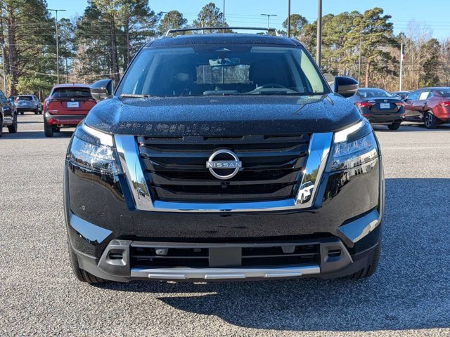 New 2025 Nissan Pathfinder Platinum image 9