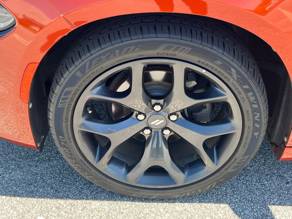 Used 2020 Dodge Charger SXT w/ Blacktop Package image 12