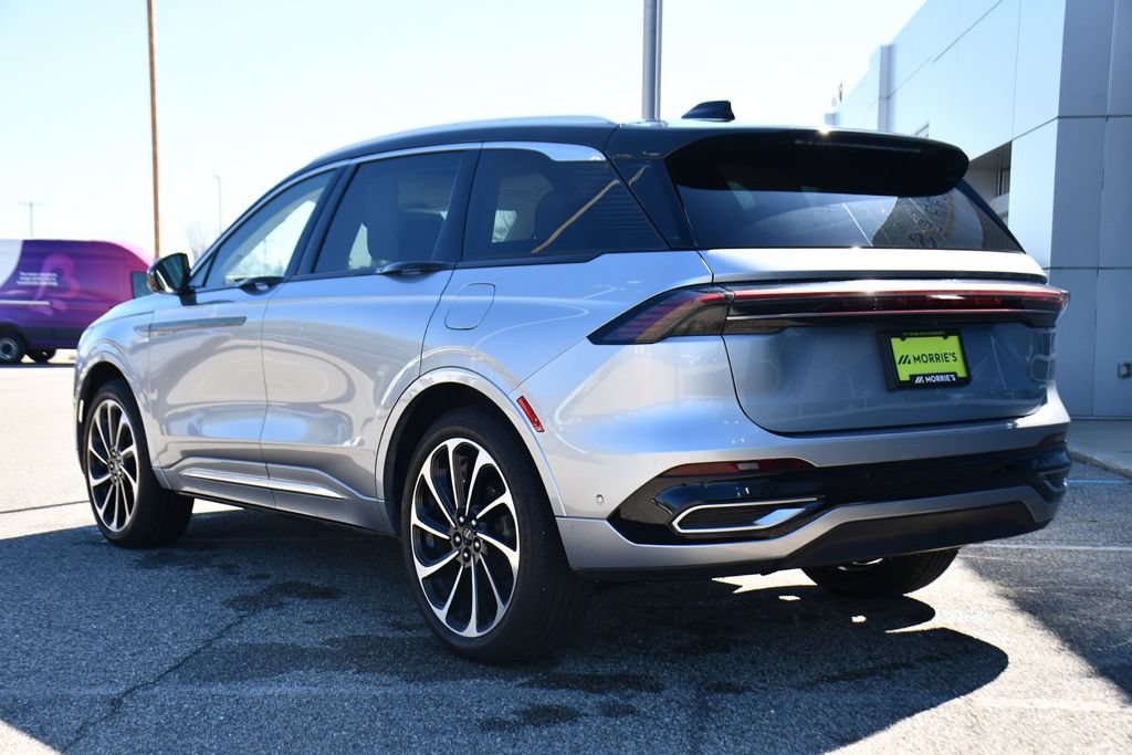 Used 2024 Lincoln Nautilus Black Label AWD/4WD image 4
