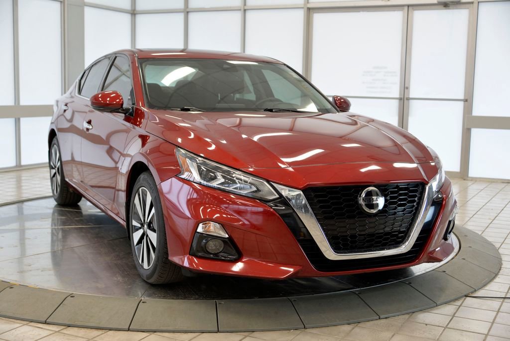 Used 2019 Nissan Altima 2.5 SV image 2