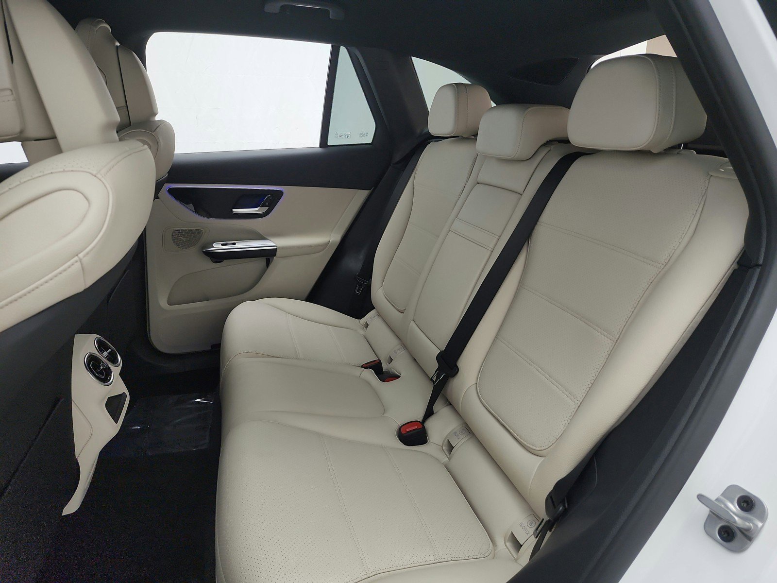 Certified 2025 Mercedes-Benz GLC 300 image 14