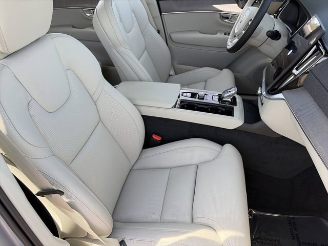 New 2026 Volvo XC90 T8 Ultra w/ Protection Package Premier AWD/4WD image 12