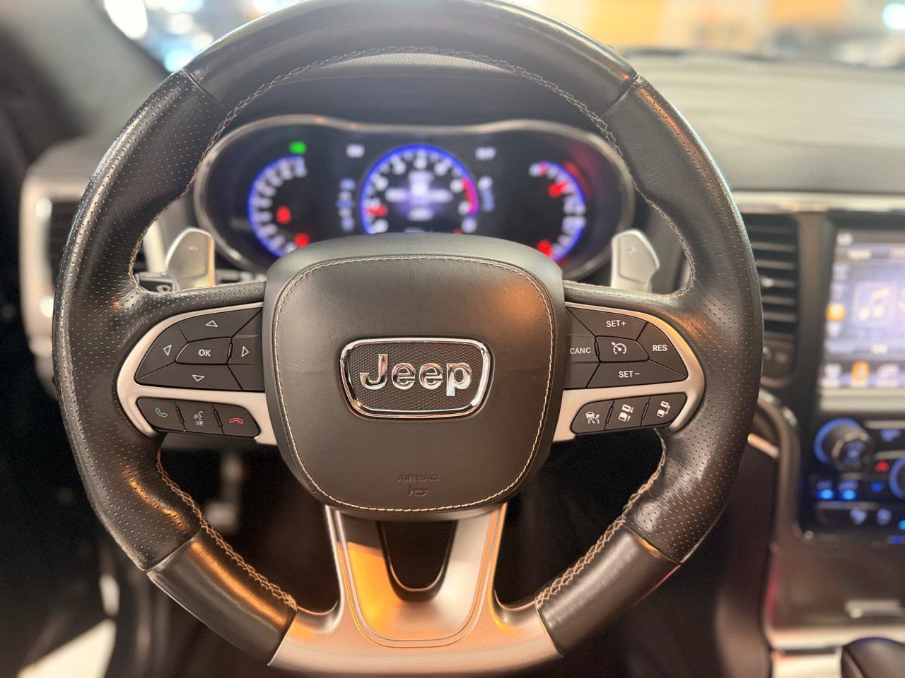 Used 2017 Jeep Grand Cherokee SRT AWD/4WD image 12