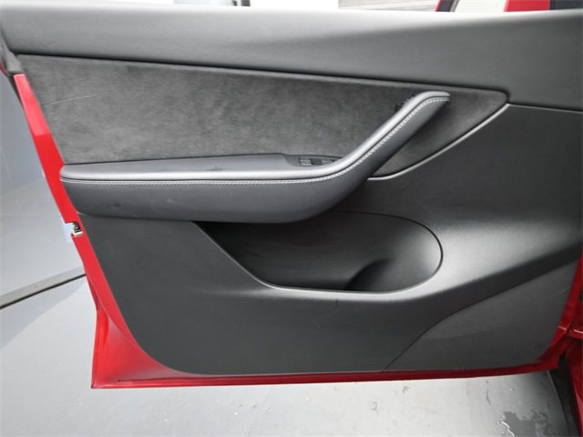 Used 2022 Tesla Model Y Performance image 19