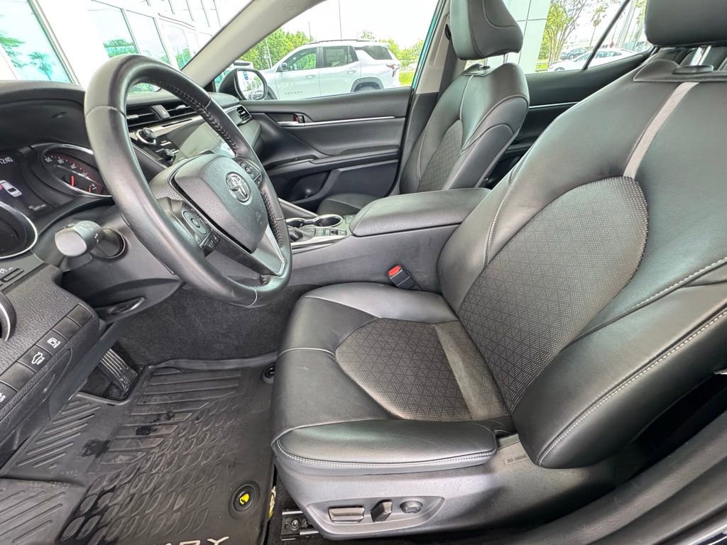 Used 2019 Toyota Camry XSE FWD image 11