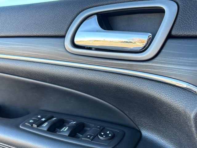 Certified 2019 Jeep Grand Cherokee Limited w/ Luxury Group II image 16