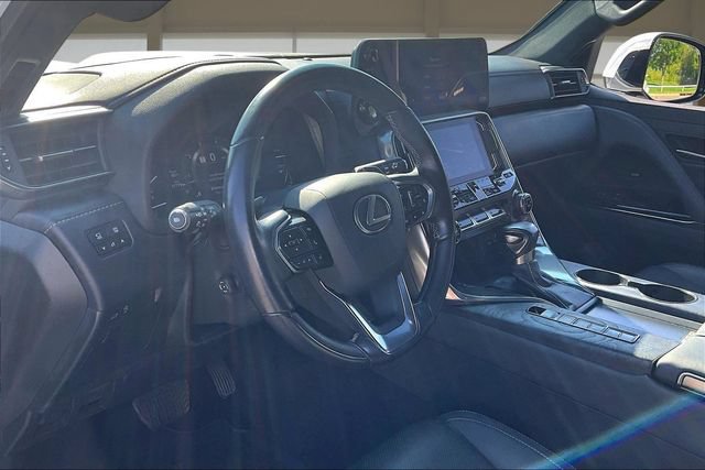 Used 2023 Lexus LX 600 4WD w/ Accessory Package (Z1) image 13
