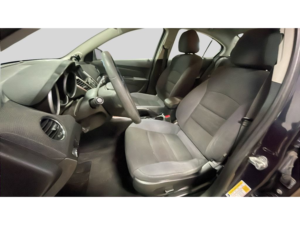 Used 2015 Chevrolet Cruze LT FWD image 12