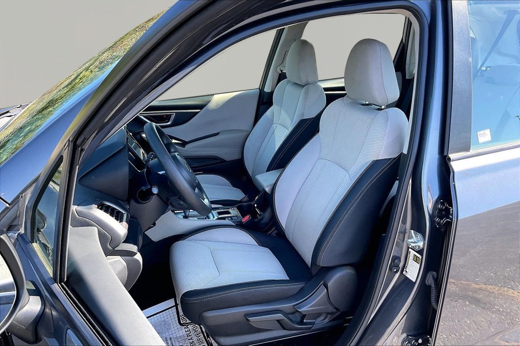 Used 2022 Subaru Forester AWD/4WD image 24