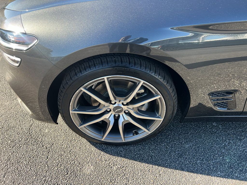 Used 2023 Genesis G70 2.0T image 7