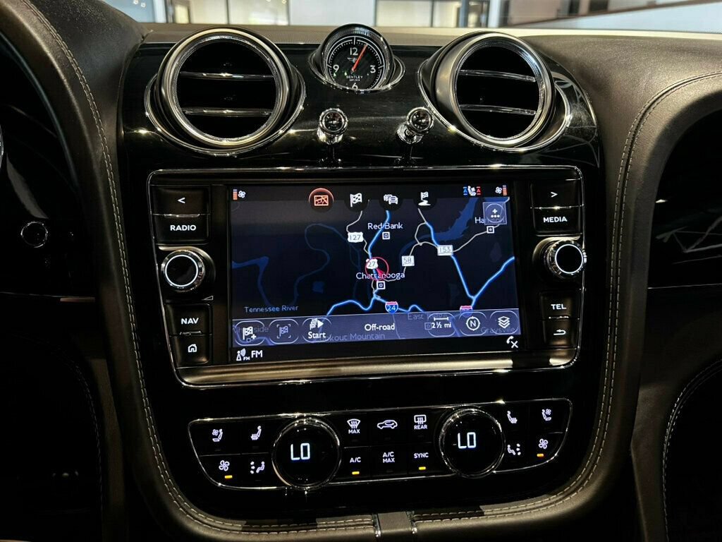 Used 2018 Bentley Bentayga AWD/4WD image 9
