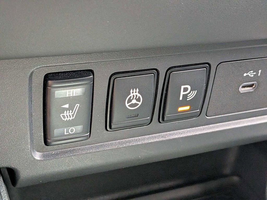 Used 2024 Nissan Frontier SL w/ Technology Package image 22