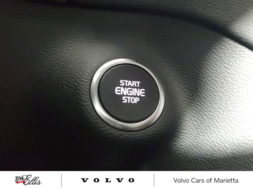 Used 2026 Volvo XC40 B5 Core w/ Climate Package image 34