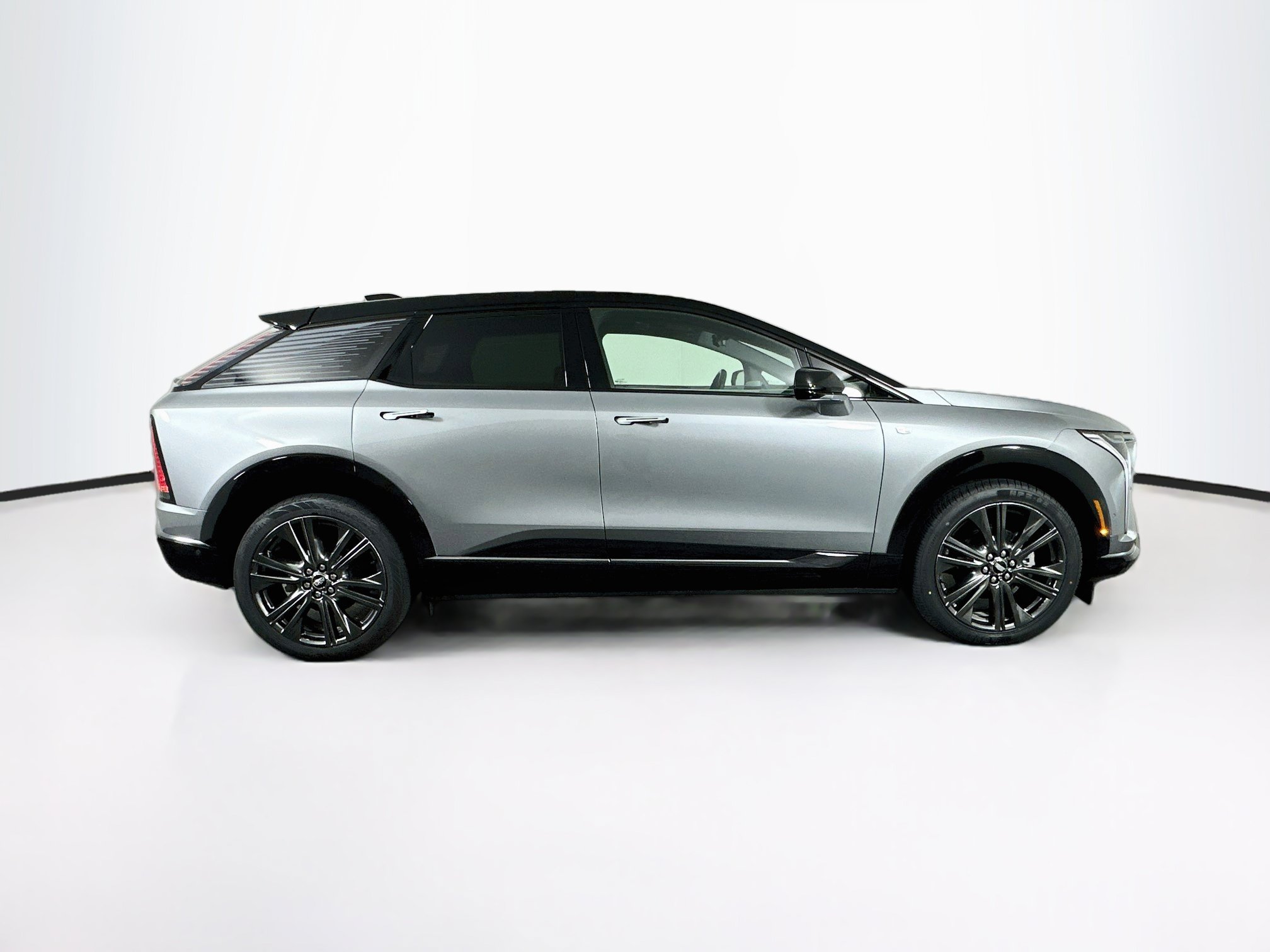 Used 2025 Cadillac Optiq Sport 2 AWD/4WD image 10
