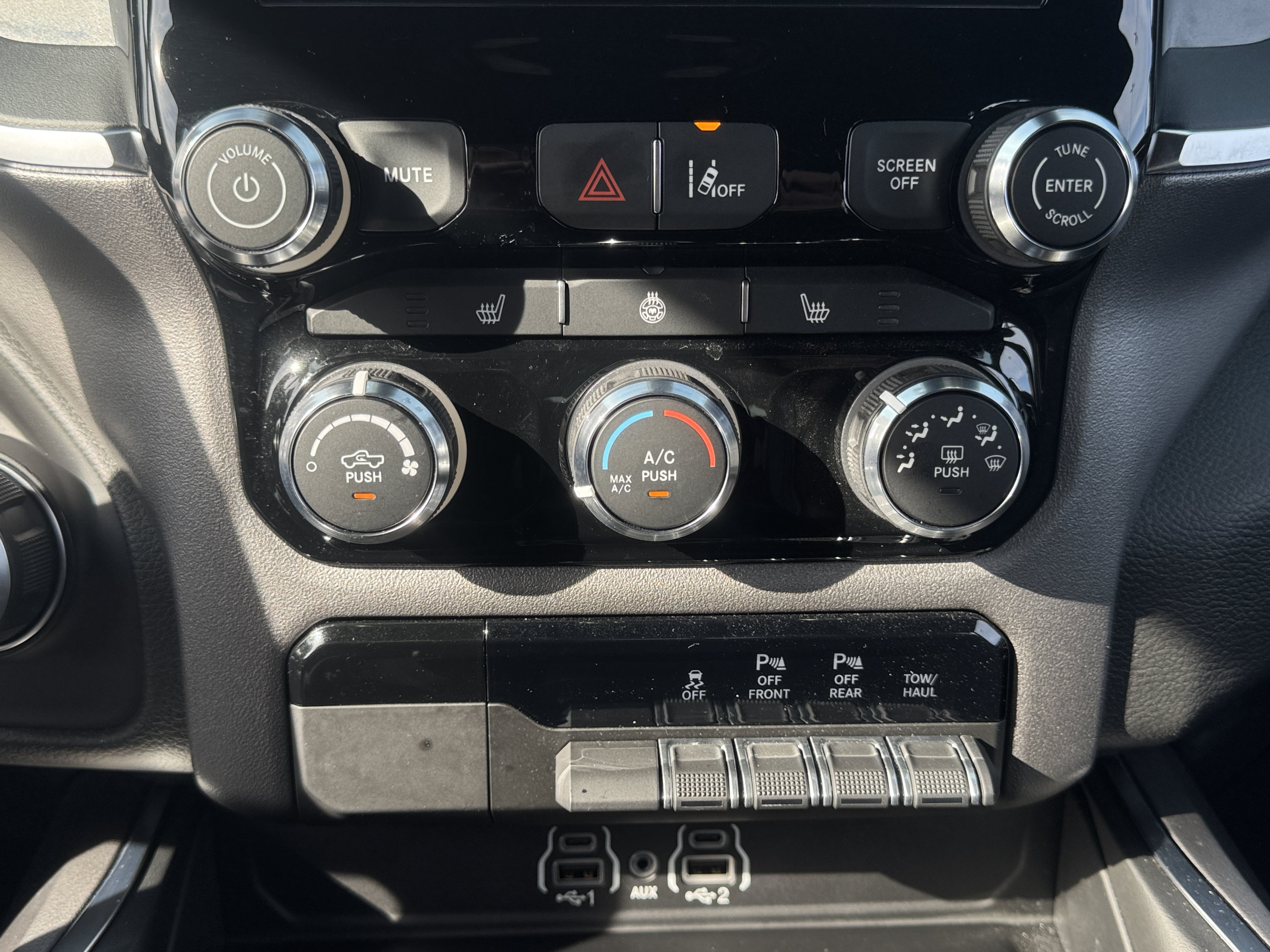 Used 2025 RAM 1500 Big Horn RWD image 24
