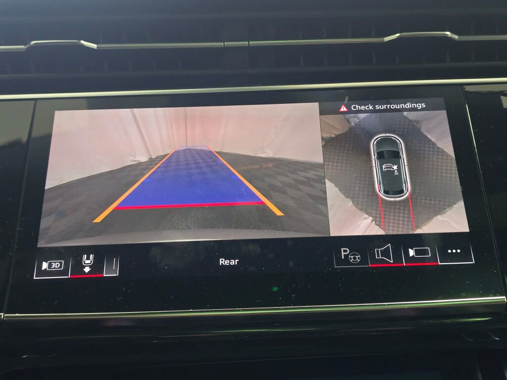 Used 2024 Audi Q8 Prestige w/ Prestige Package image 46