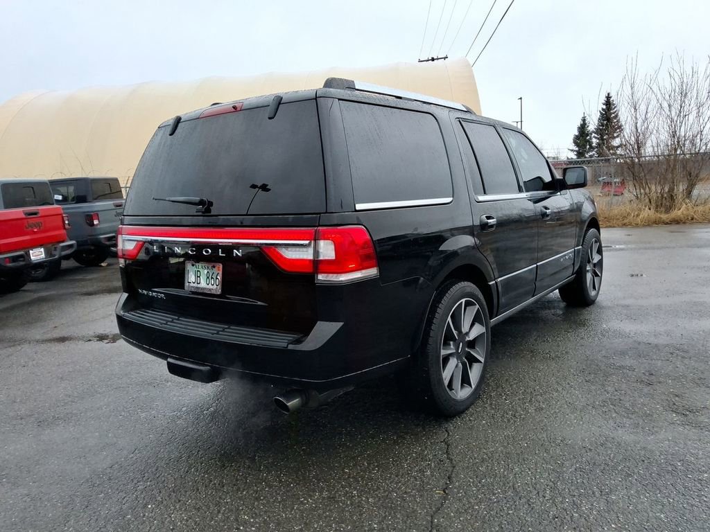 Used 2017 Lincoln Navigator Reserve AWD/4WD image 8