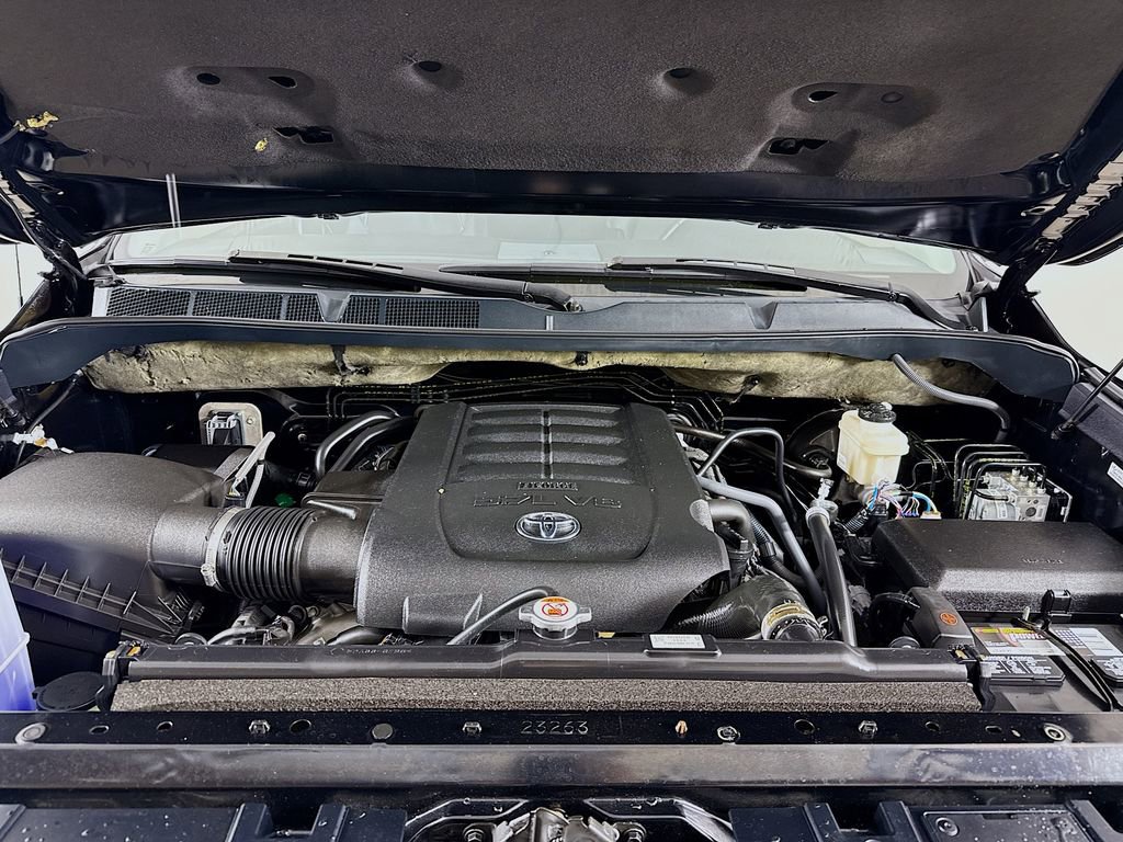 Certified 2018 Toyota Tundra Limited w/ Limited Premium Package AWD/4WD image 33