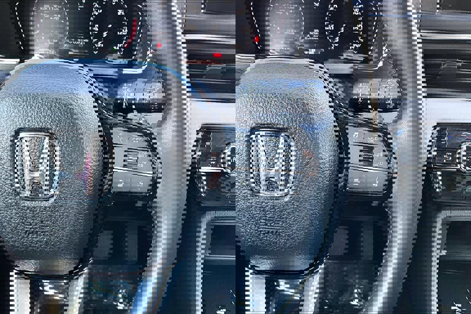 Used 2023 Honda Pilot Touring image 25