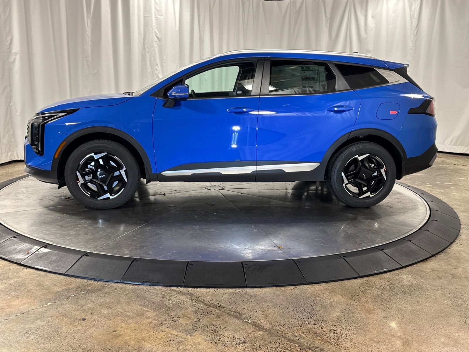 New 2026 Kia Sportage EX image 6