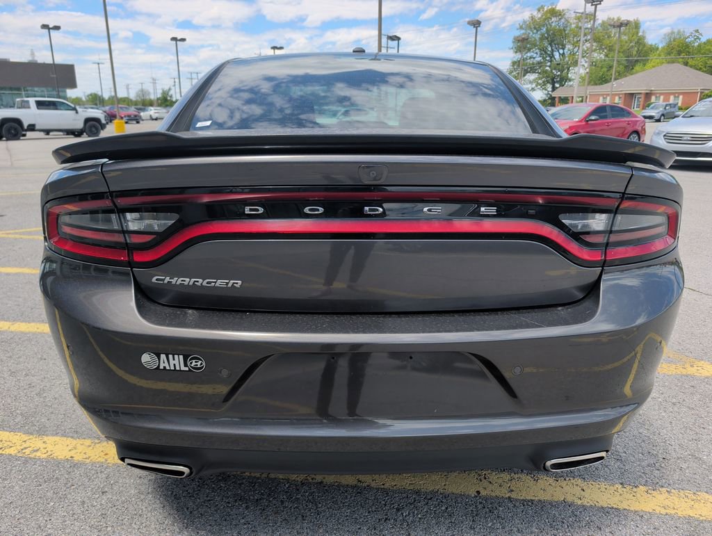 Used 2019 Dodge Charger SXT w/ Leather Interior Group RWD image 6