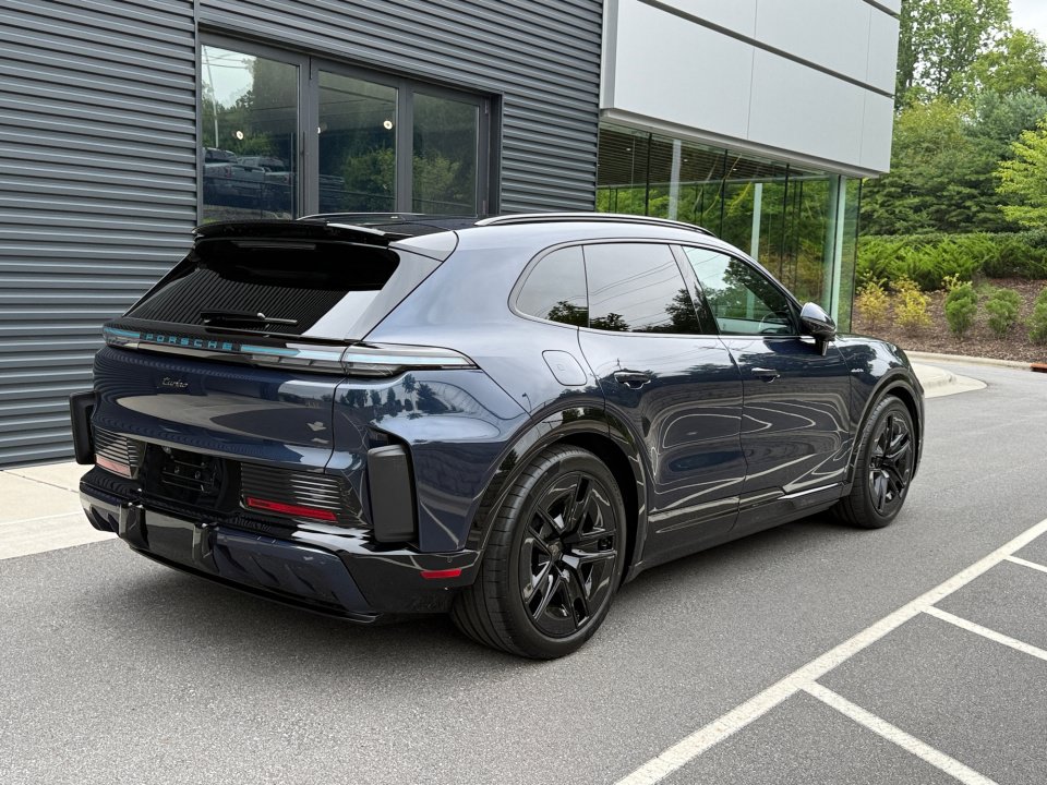 New 2026 Porsche Cayenne Turbo Electric AWD/4WD image 7