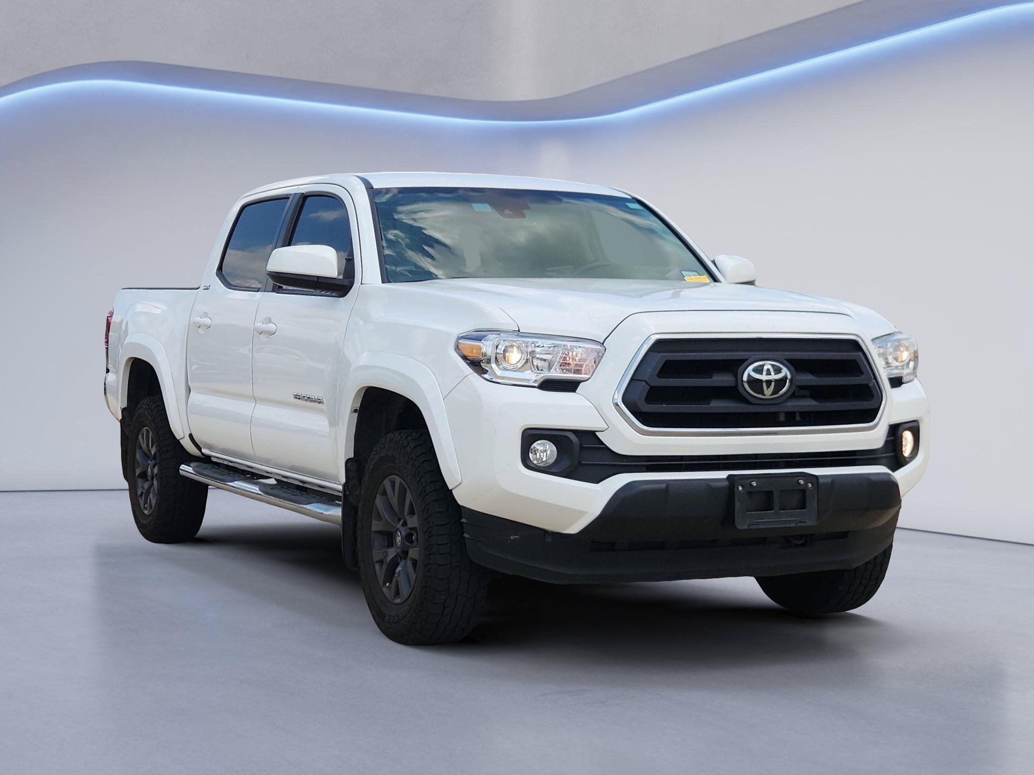 Used 2023 Toyota Tacoma SR5 RWD image 3