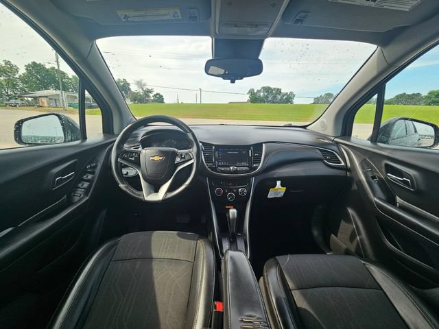 Used 2022 Chevrolet Trax LT w/ Driver Confidence Package AWD/4WD image 12