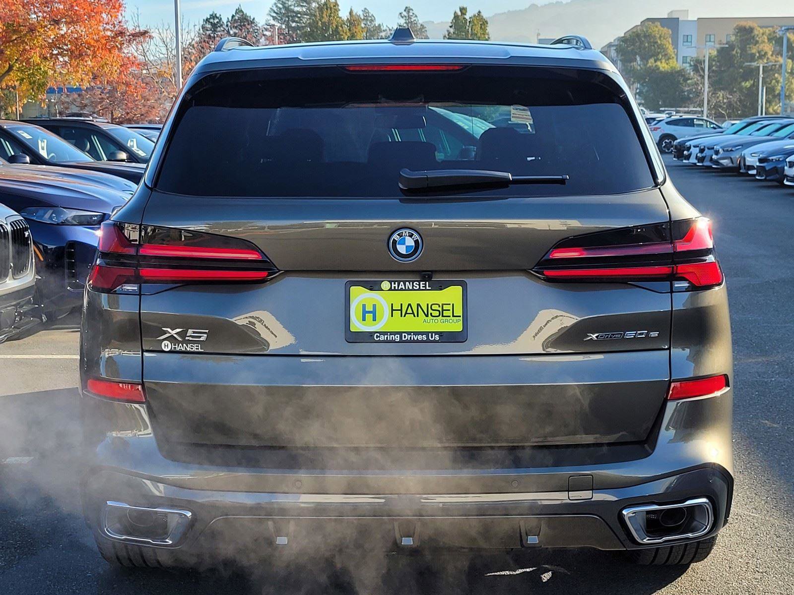 New 2026 BMW X5 xDrive50e w/ M Sport Package AWD/4WD image 7