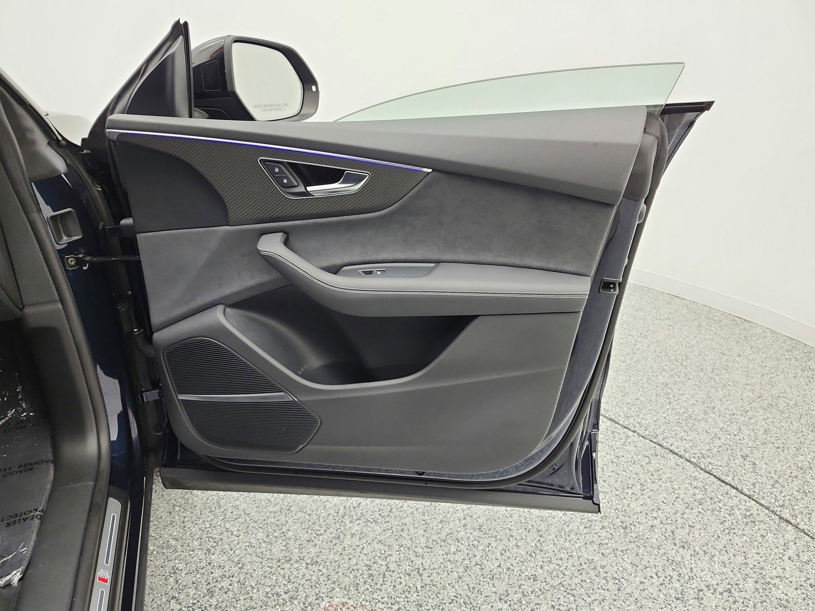 Used 2025 Audi SQ8 Premium Plus image 27