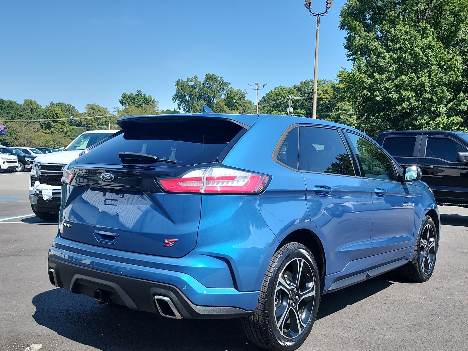Used 2019 Ford Edge ST w/ Convenience Package AWD/4WD image 5