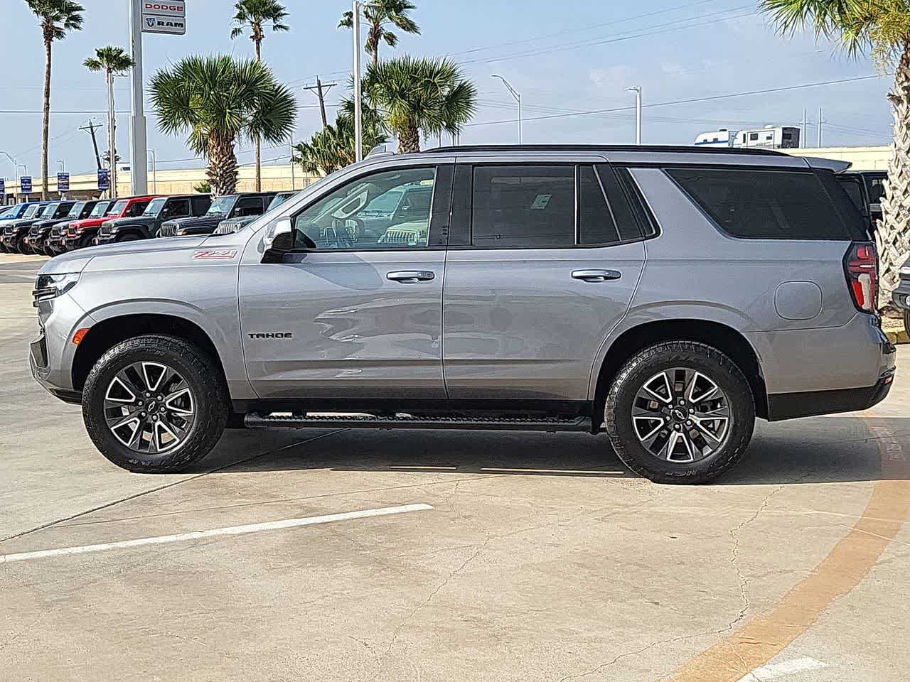 Used 2021 Chevrolet Tahoe Z71 AWD/4WD image 11