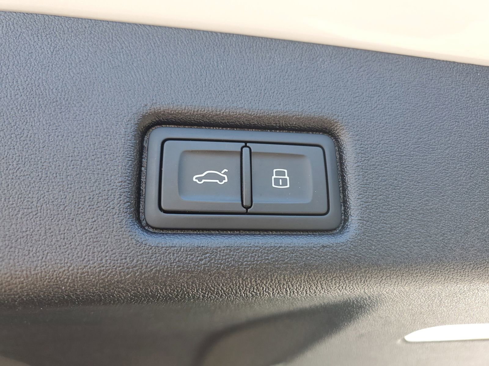 Used 2025 Audi Q5 Premium Plus w/ Premium Plus image 10