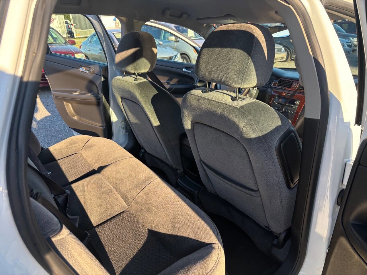 Used 2011 Chevrolet Impala LT image 25