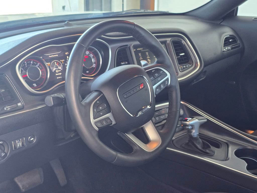 Used 2015 Dodge Challenger R/T Plus image 12