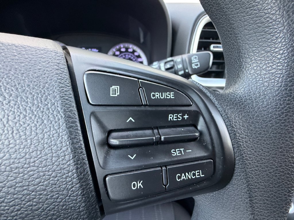 Used 2021 Hyundai Venue SE FWD image 24