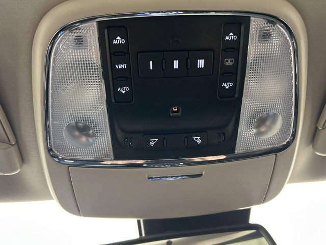 Used 2023 Chrysler 300 Touring L w/ Popular Equipment Group image 23